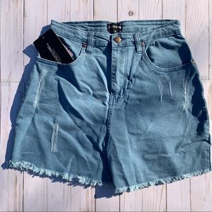 PrettyLittleThing light wash shorts NWT